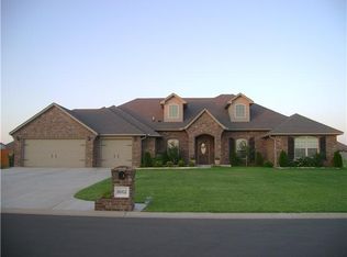 8002 Highland Blvd, Edmond, OK 73025