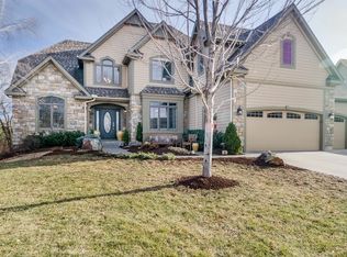 1108 Waverly Dr, Lawrence, KS 66049