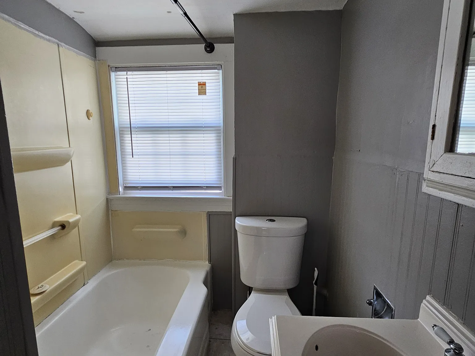 4 bed, $2,700 — Photo 3