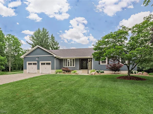 11292 Butternut Rd, Chardon, OH 44024