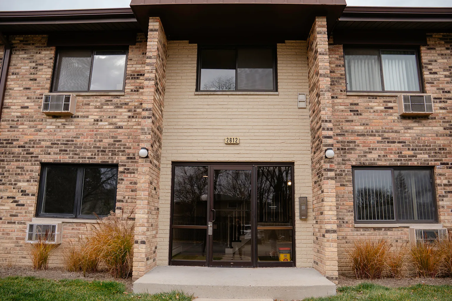 2612 N Windsor Dr Unit 201 photo 1