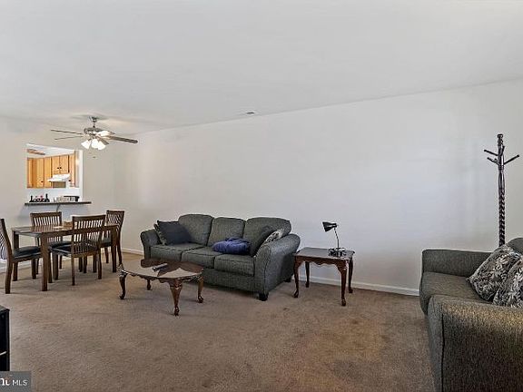 5th image of 925 Woodstock Ct #925