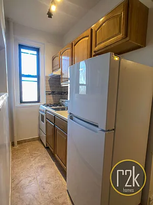 Rented by Realty 2000 Corp | media 4