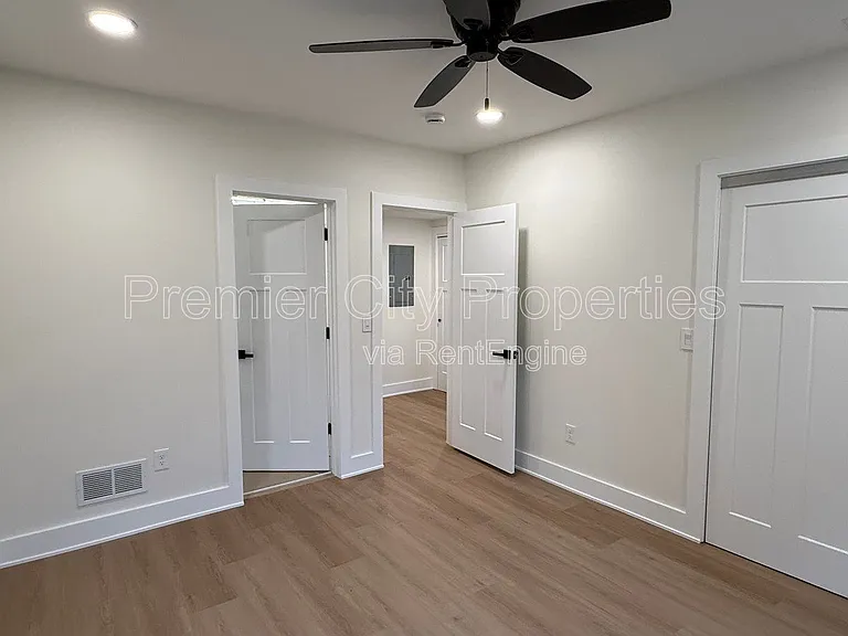 240 McGregor Ave #2 — Photo 4