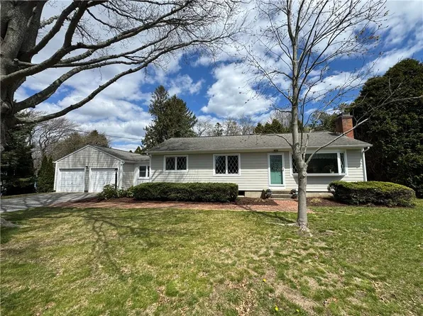 71 Kenyon Ave, South Kingstown, RI 02879