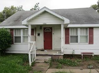 1201 Ray St, Dexter, MO 63841