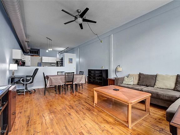 4th image of 408 W Saint Clair Ave APT 319