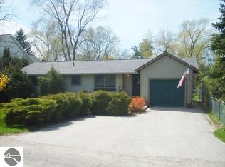 124 Center St, Elk Rapids, MI 49629