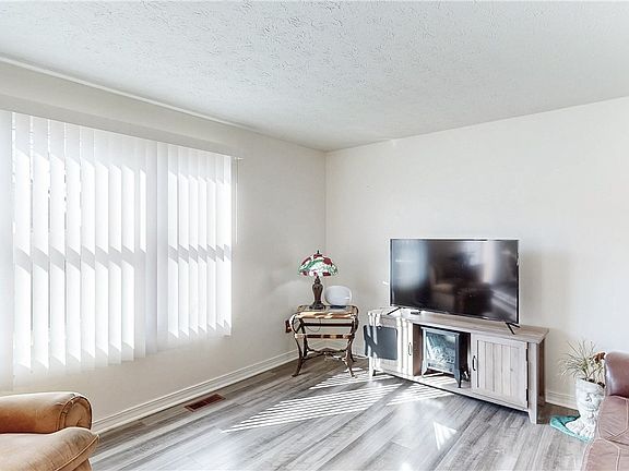 5th image of 2137 Stonehenge Cir