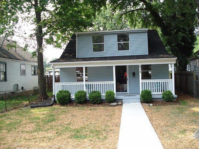 2nd image of 815 W Florence Ave