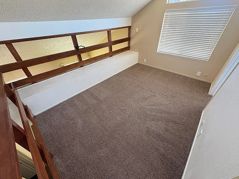 2720 W Caldwell Ave — Photo 6