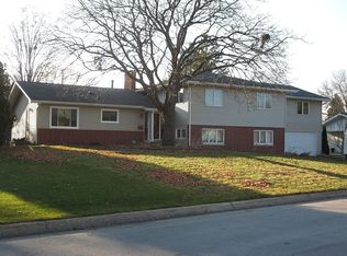 1037 Rachael St, Waterloo, IA 50701