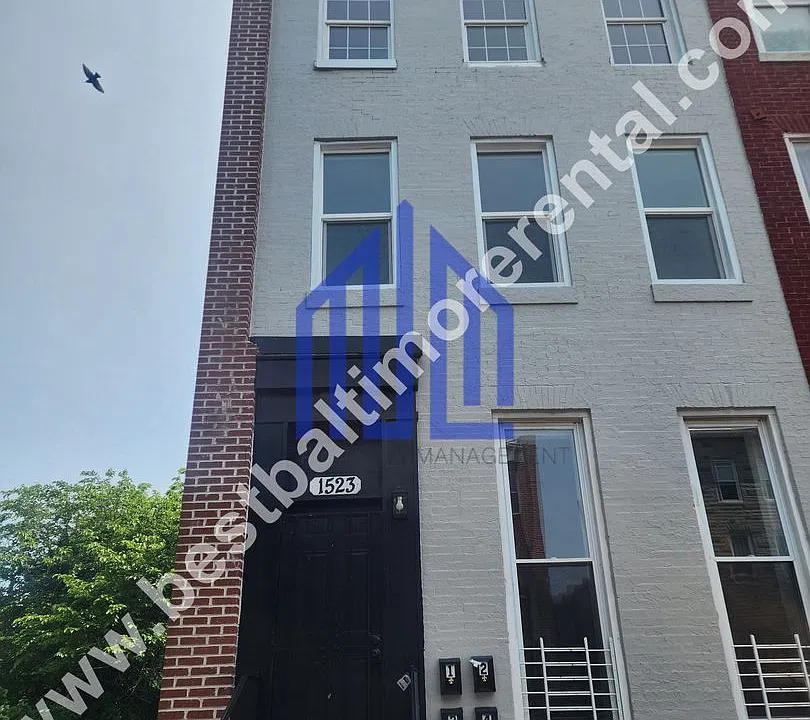1523 W Lexington St