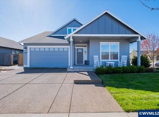 895 Chestnut St, Independence, OR