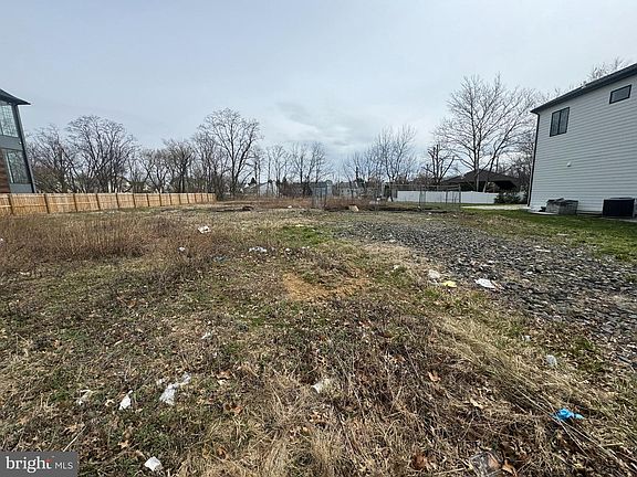 3rd image of 9735 Krewstown Rd