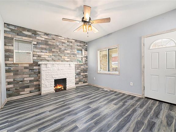 4th image of 4045 Bellefontaine Ave