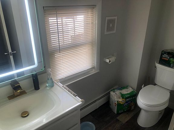 4th image of 640 Plymouth St #1