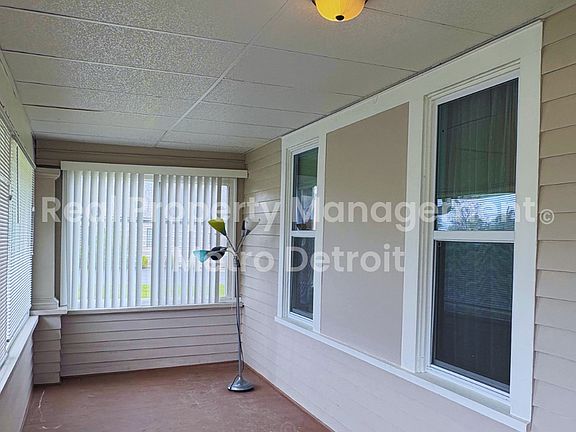 2nd image of 2175 W Auburn Rd