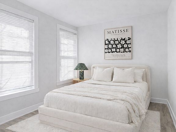 3rd image of 1514 Green St APT 1R