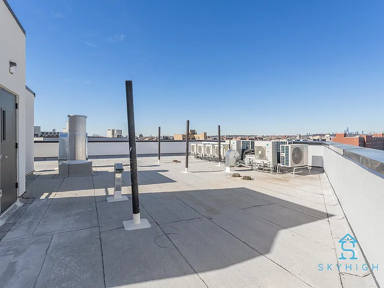 641 E 28th St #1R — Photo 7