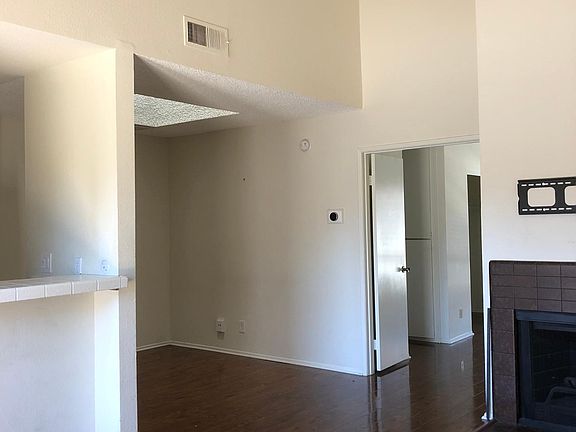 4th image of 22421 Sherman Way Unit 3