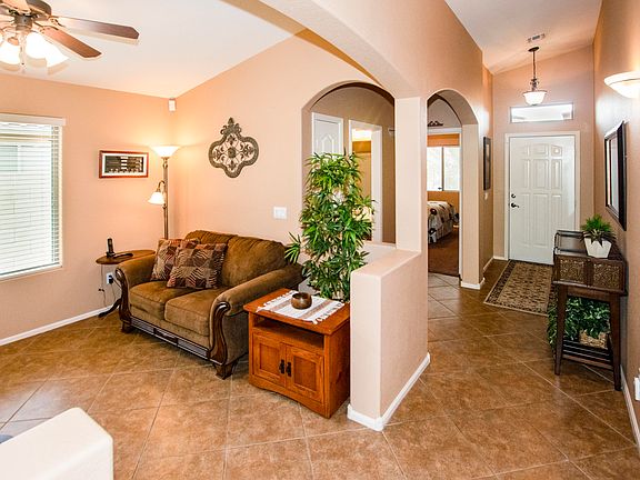 3rd image of 41937 W Anne Ln