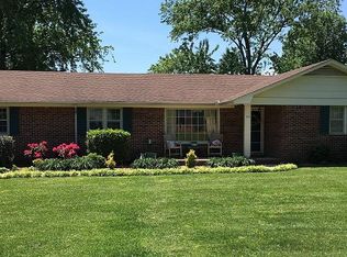317 Kelly Dr, Decherd, TN 37324
