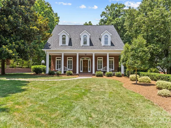 6716 Southby Ct, Charlotte, NC 28270