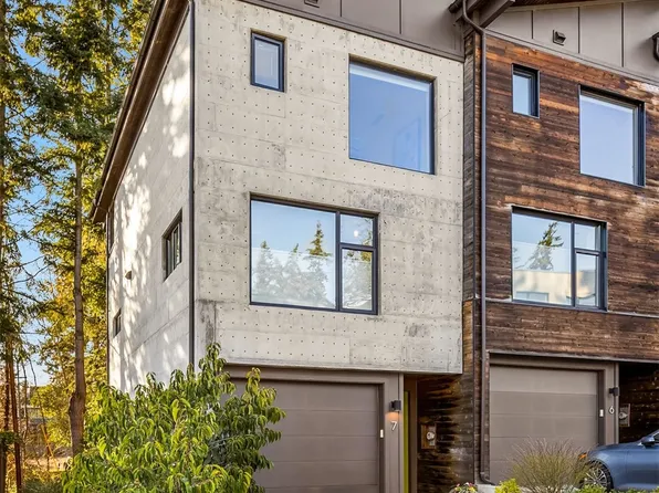 203 Madrona Way NE #7F, Bainbridge Island, WA 98110