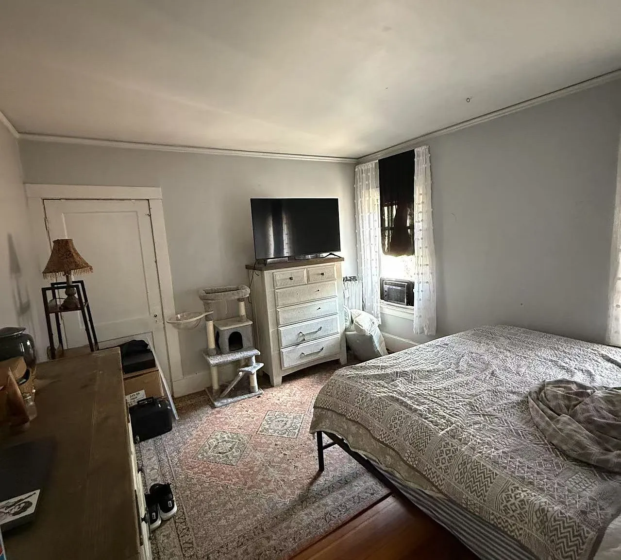 912 Park Ave — Photo 3