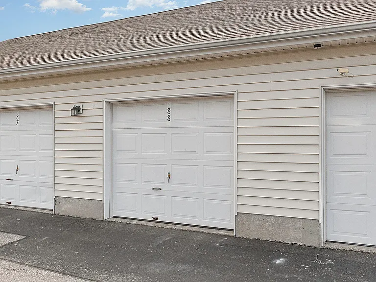 16_Garage #88