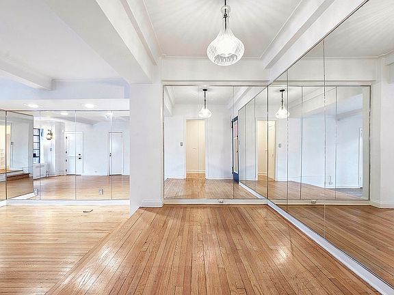 3rd image of 10 Park Ave #6R
