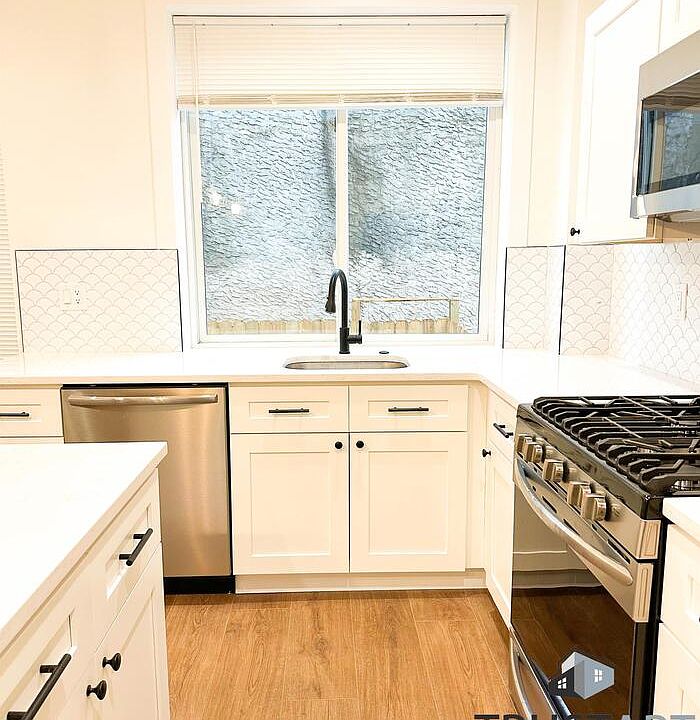 1st image of 204 W Susquehanna Ave