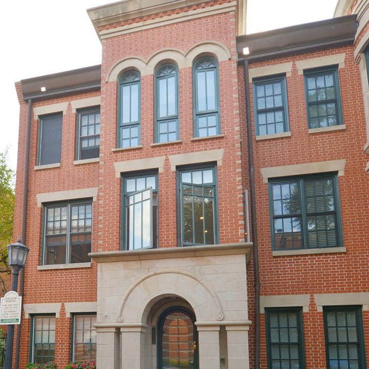 1st image of 2613 N Greenview Ave