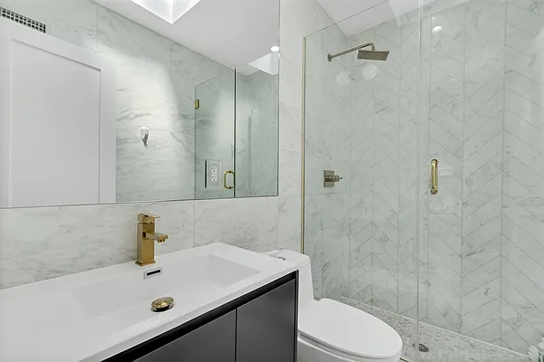 Rented by Compass | media 21