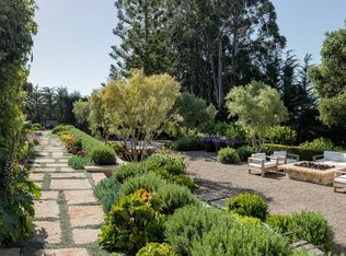 1085 W Franklin St, Monterey, CA 93940