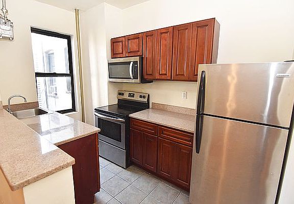 2nd image of 504 W 159th St APT 4C