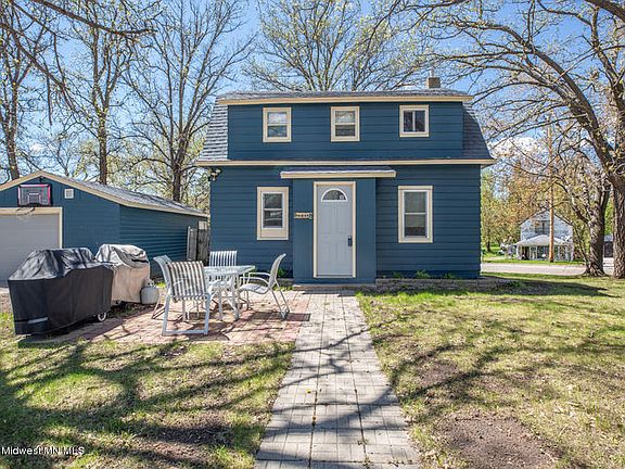 2nd image of 1110 Linden Ln