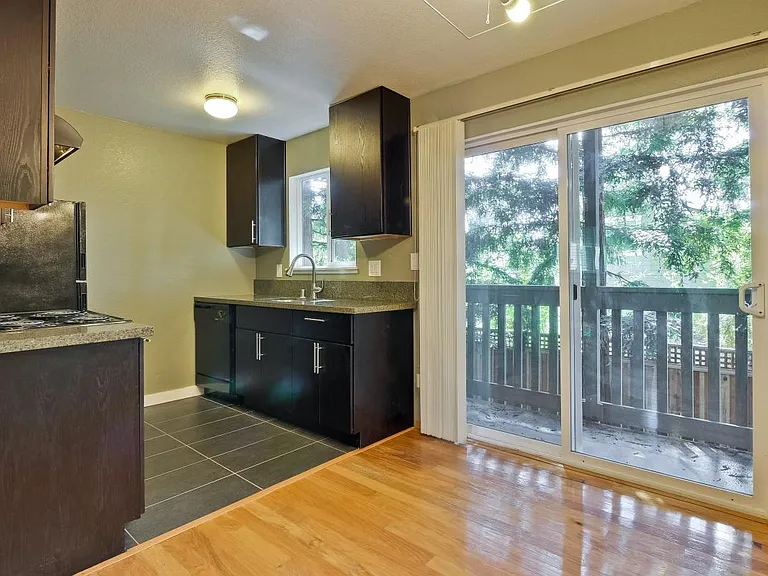 480 E Okeefe St #218 — Photo 7