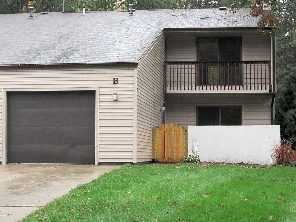 1st image of 17518 Parkwood Unit B