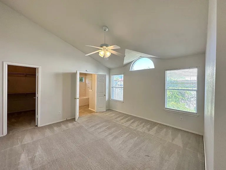 4700 Sydney Harbour Ct — Photo 19