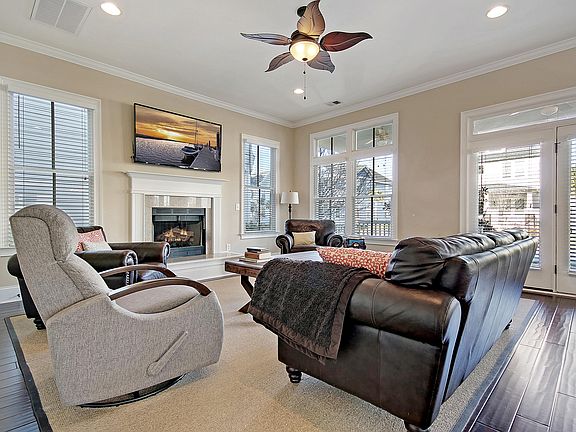 4th image of 1491 Crane Creek Dr