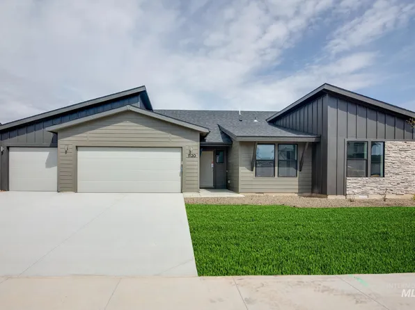 1025 SW Besra Dr, Mountain Home, ID 83647