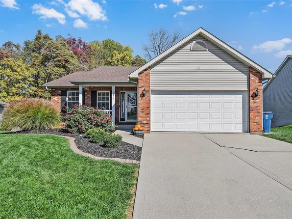 112 Bayfield Dr, Glen Carbon, IL 62034