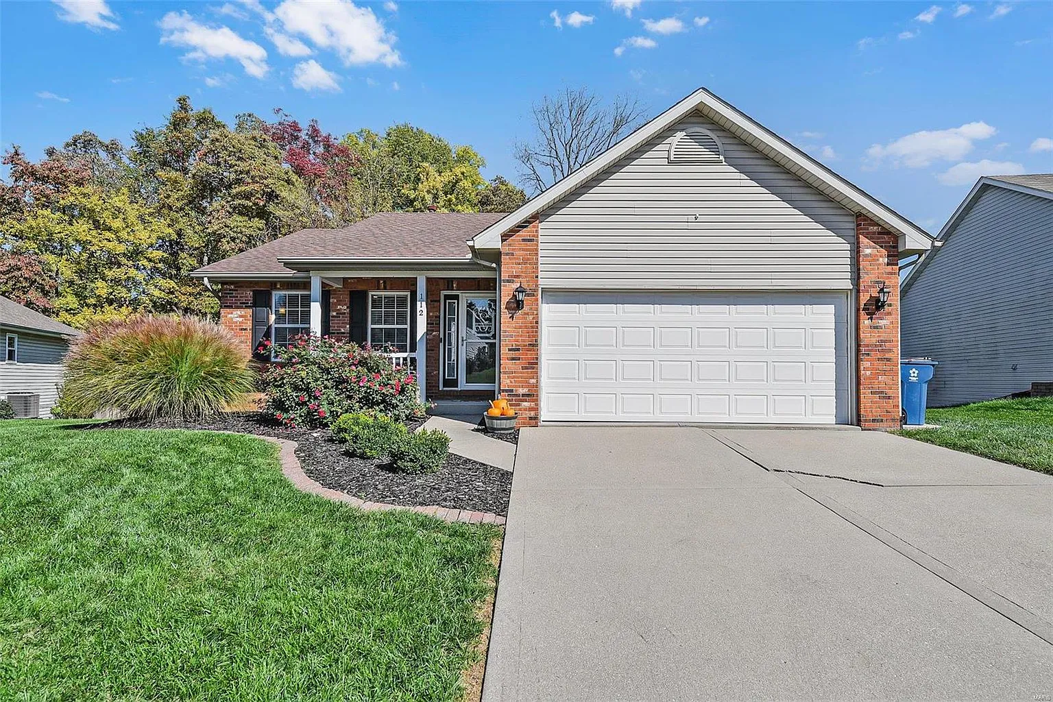 112 Bayfield Dr photo 1