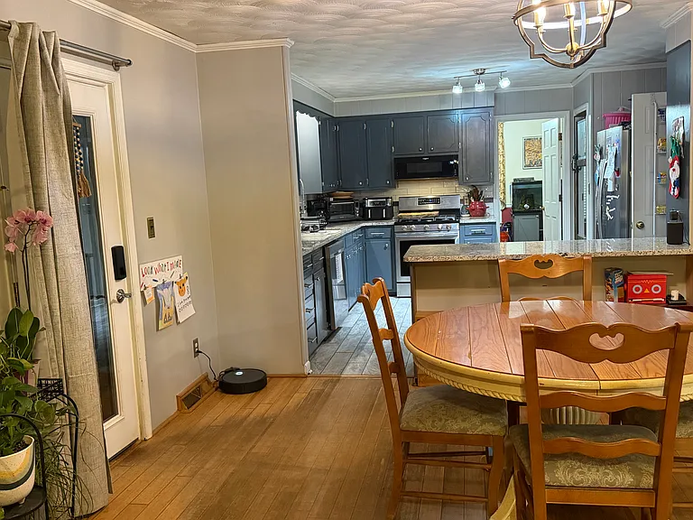 364 Hanley Cir — Photo 19