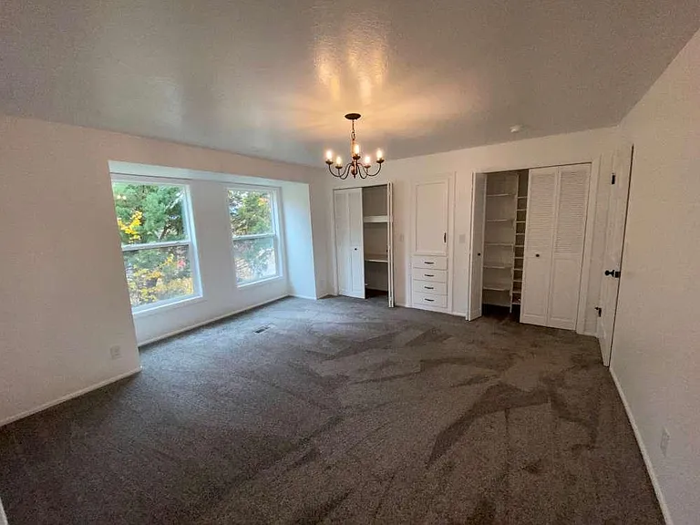 1093 Lamplighter Dr — Photo 5