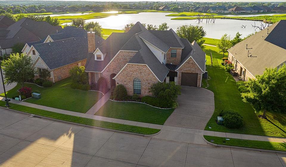 1st image of 2701 Waters Edge Dr