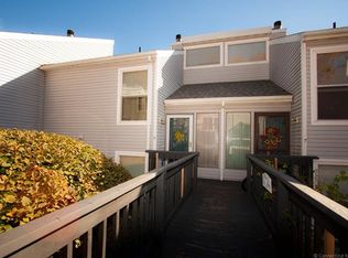 5 Glenview Dr, Cromwell, CT 06416