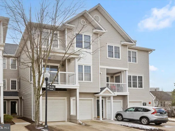 4600 Superior Sq #4600, Fairfax, VA 22033